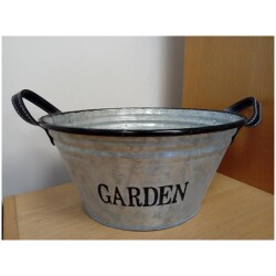 Sinkkisanko pyorea kahvoilla Garden