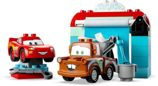 LEGO Duplo Salama McQueenin ja Martin hauska autopesu