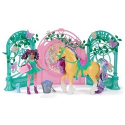 Unicorn Academy Yksisarvis Akatemia Avan ja Leafin talli